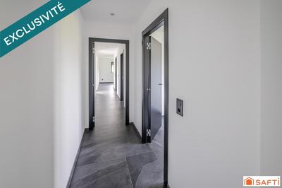 Maison - 220 m² - 6 pièces