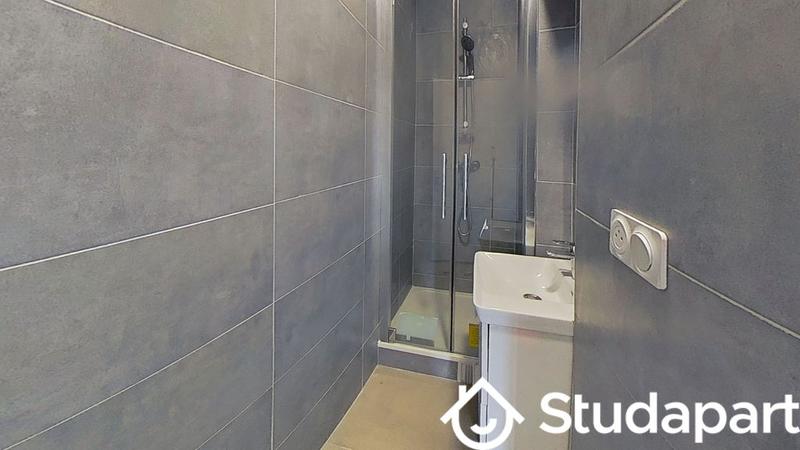 Chambre - 72 m² - 1 pièce