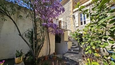 Maison traditionnelle - 226 m² - 7 pièces