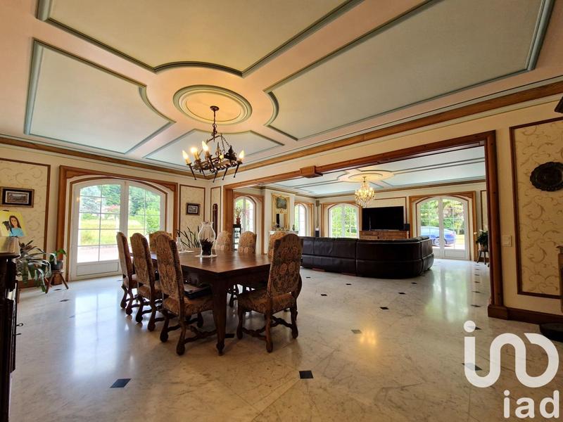 Maison - 349 m² - 6 pièces