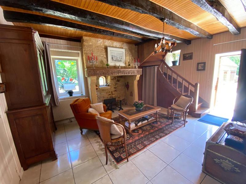 Propriété - 245 m² - 10 pièces