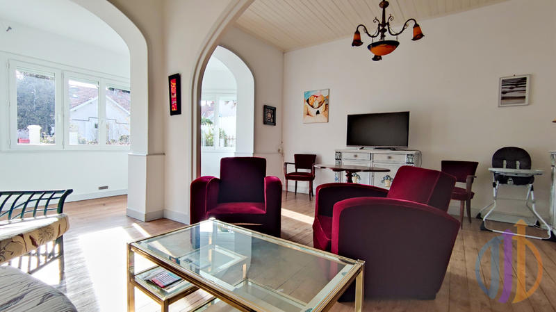 Maison - 110 m² - 6 pièces