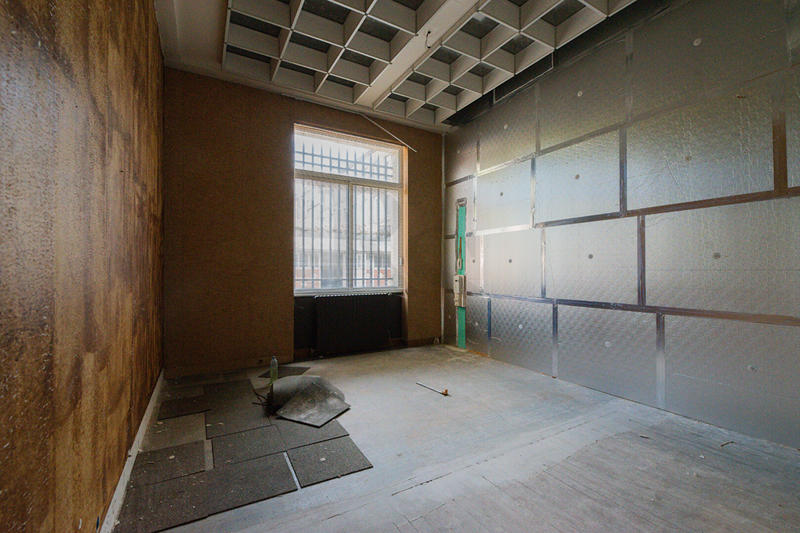 Local commercial - 216 m² - 2 pièces