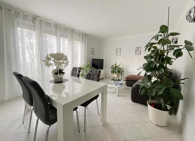 Appartement - 76 m² - 4 pièces