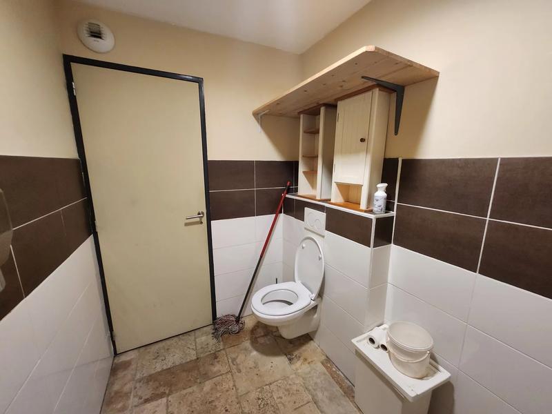 Local commercial - 180 m² - 6 pièces