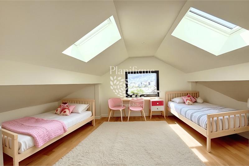 Appartement - 125 m² - 4 pièces