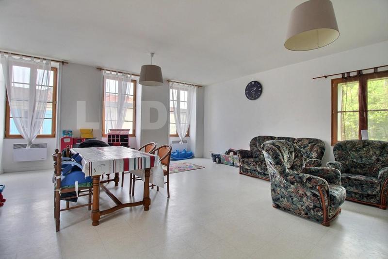 Maison de ville - 260 m² - 7 pièces