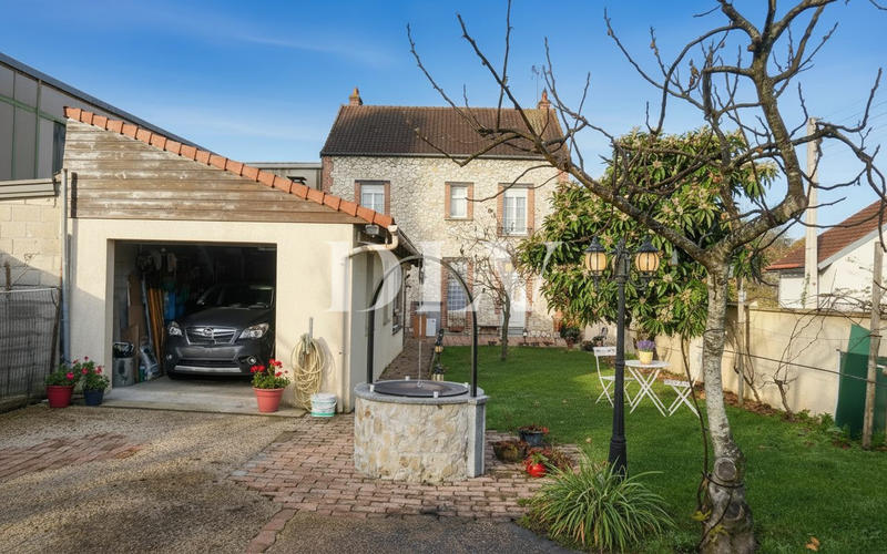 Maison - 168 m² - 7 pièces