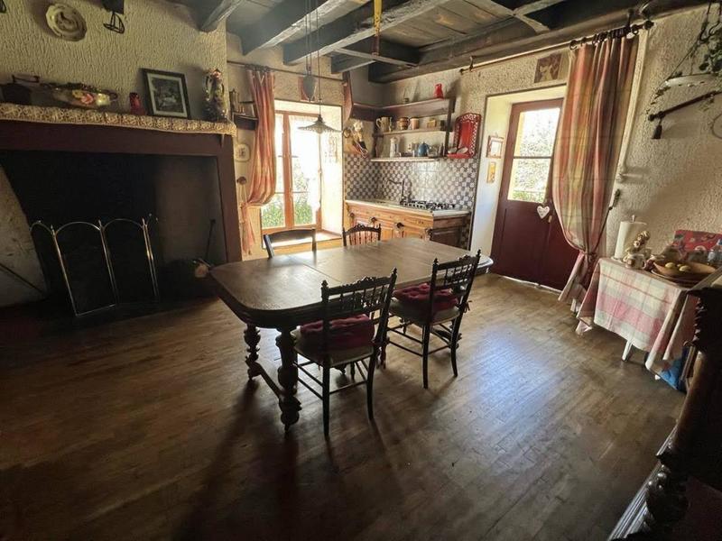 Maison - 90 m² - 5 pièces