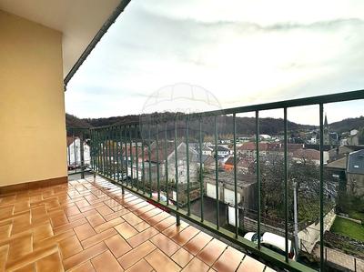 Appartement - 75 m² - 4 pièces