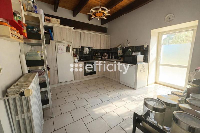 Maison - 177 m² - 7 pièces