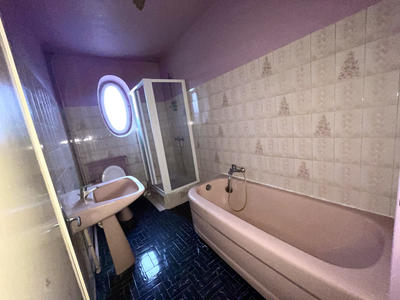 Maison - 170 m² - 8 pièces