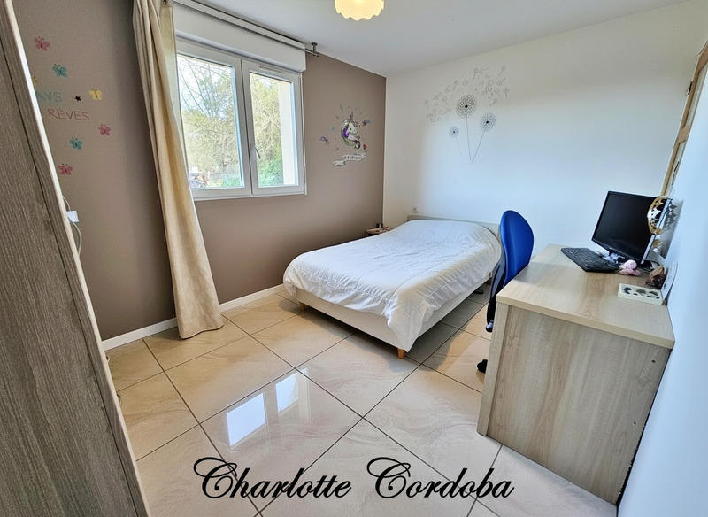 Maison - 253 m² - 9 pièces