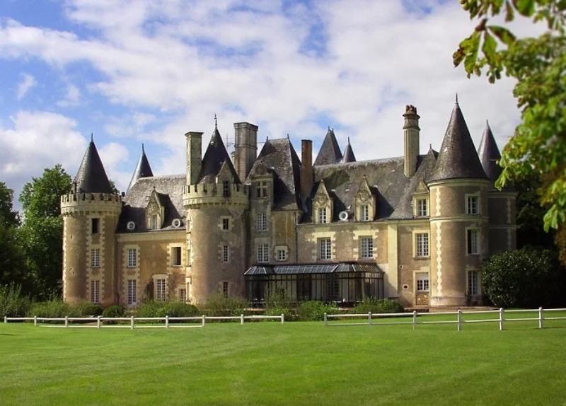 Manoir - 2 000 m² - 60 pièces