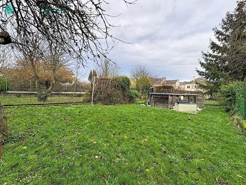 Maison - 213 m² - 9 pièces