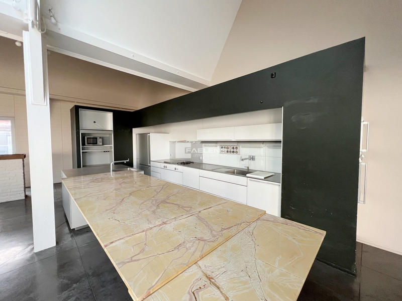 Appartement - 435 m² - 5 pièces