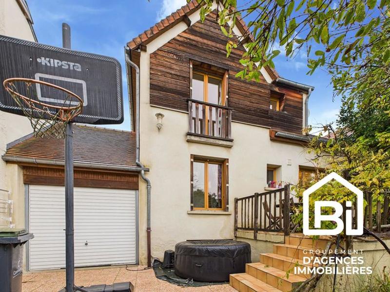 Maison - 88 m² - 5 pièces