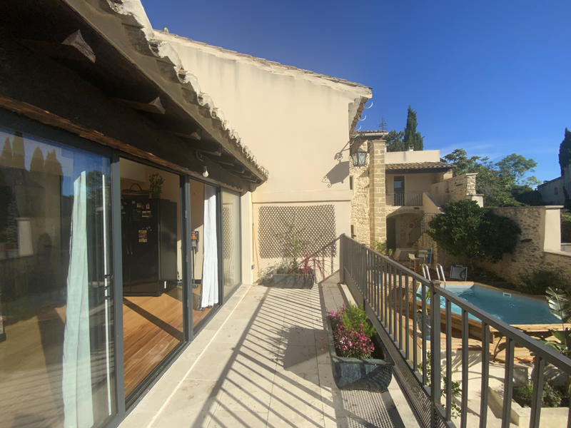 Maison - 300 m² - 7 pièces