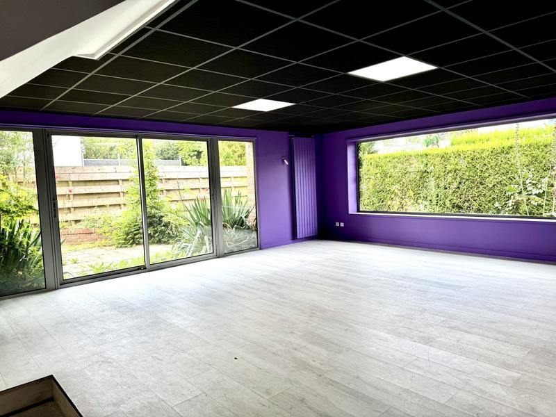 Maison traditionnelle - 361 m² - 8 pièces