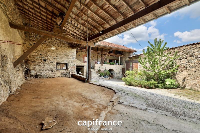 Maison - 220 m² - 7 pièces