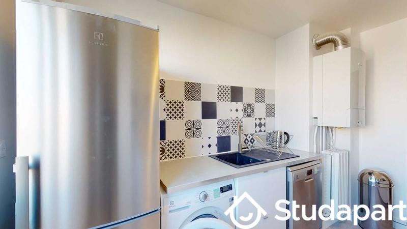 Chambre - 11 m² - 1 pièce