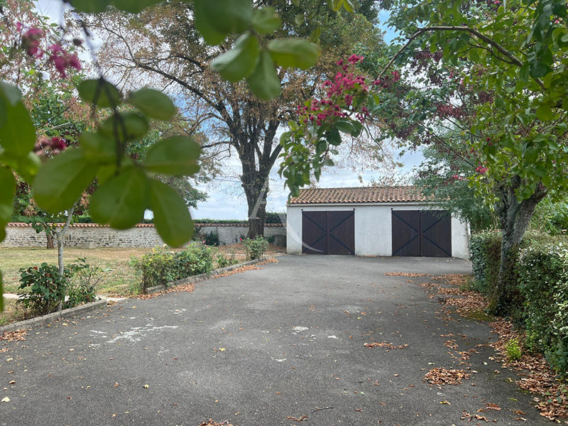 Maison - 200 m² - 9 pièces