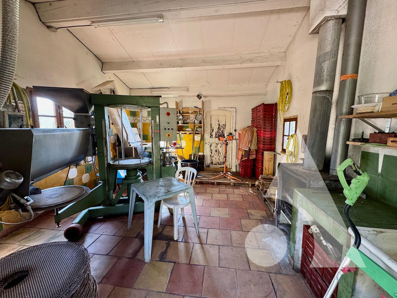 Maison - 180 m² - 5 pièces