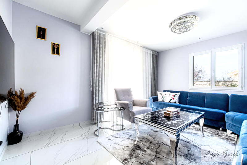 Maison - 200 m² - 10 pièces