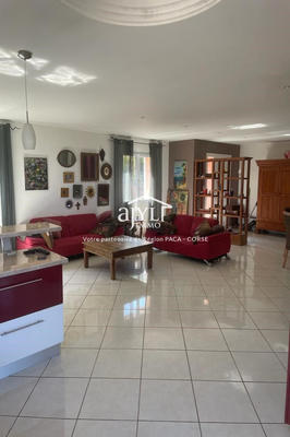 Maison - 136 m² - 5 pièces