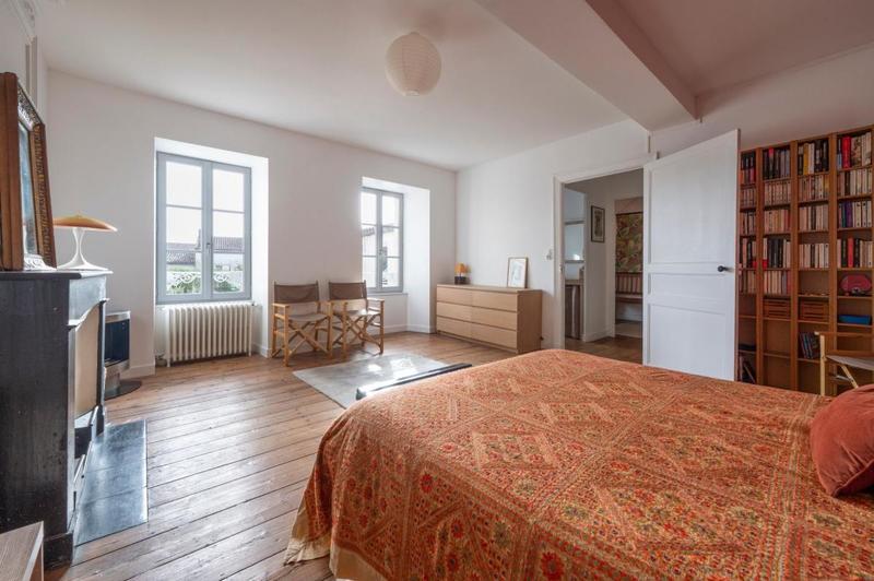 Maison - 219 m² - 5 pièces