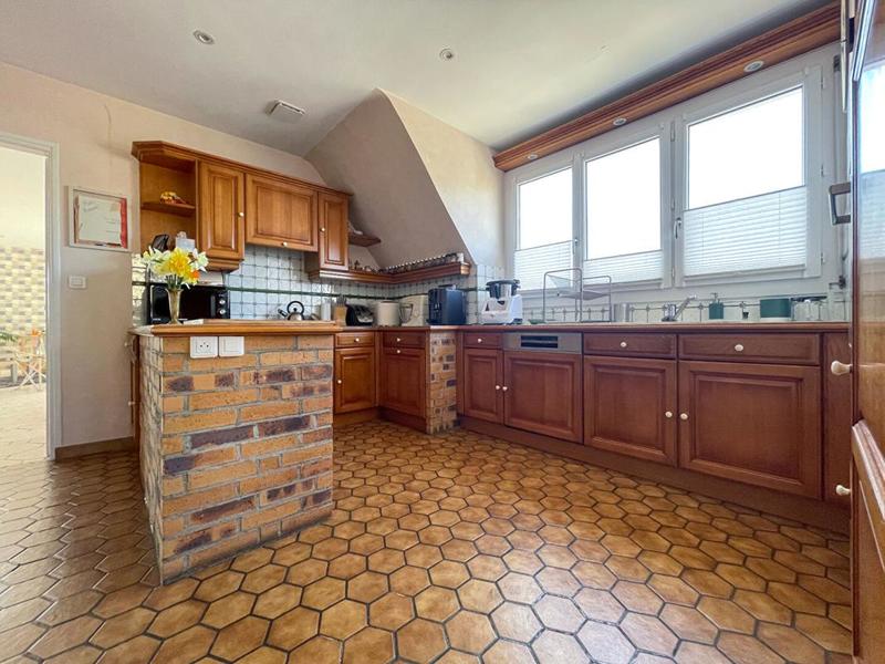 Appartement - 136 m² - 6 pièces