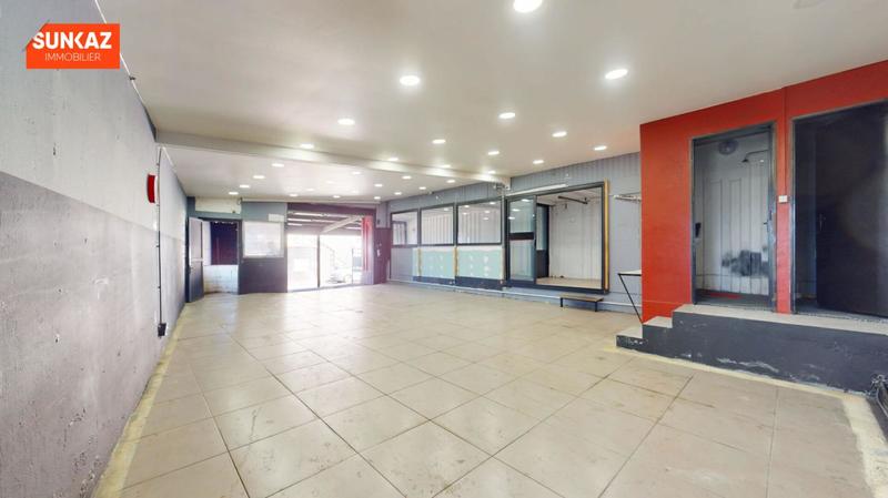 Local commercial - 120 m² - 1 pièce