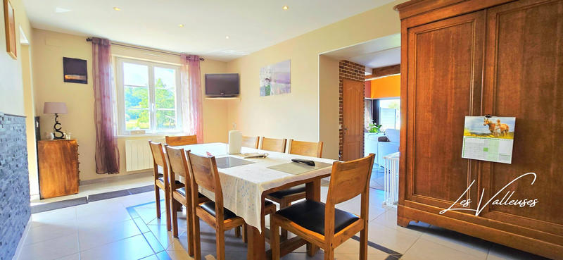 Maison - 213 m² - 8 pièces