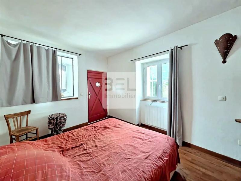 Appartement - 110 m² - 7 pièces