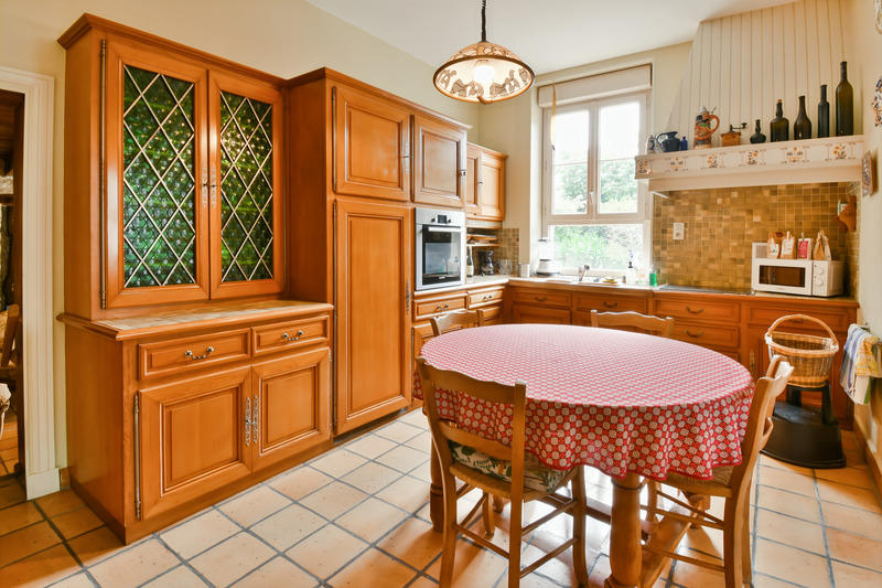 Maison - 180 m² - 6 pièces