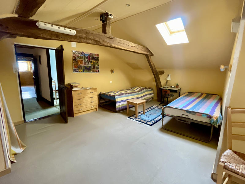 Maison - 210 m² - 9 pièces