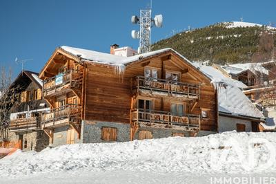 Châlet - 288 m² - 10 pièces