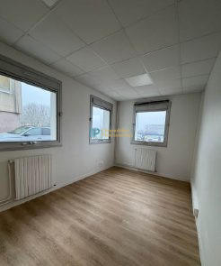 Local d'activités - 395 m²