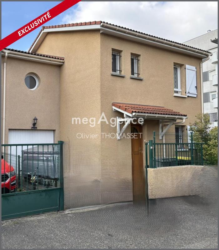 Maison jumelée - 104 m² - 5 pièces