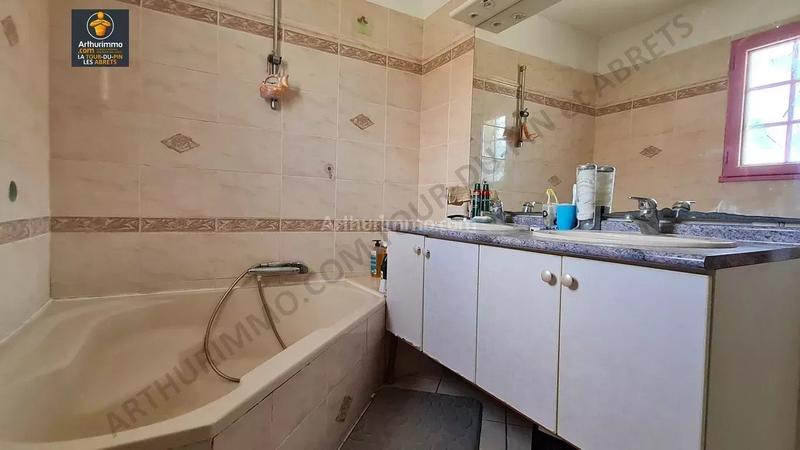 Maison - 149 m² - 6 pièces