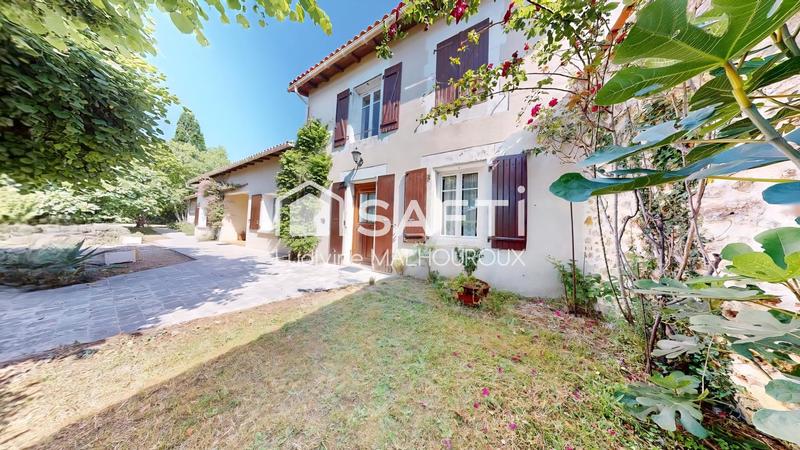 Maison - 137 m² - 6 pièces