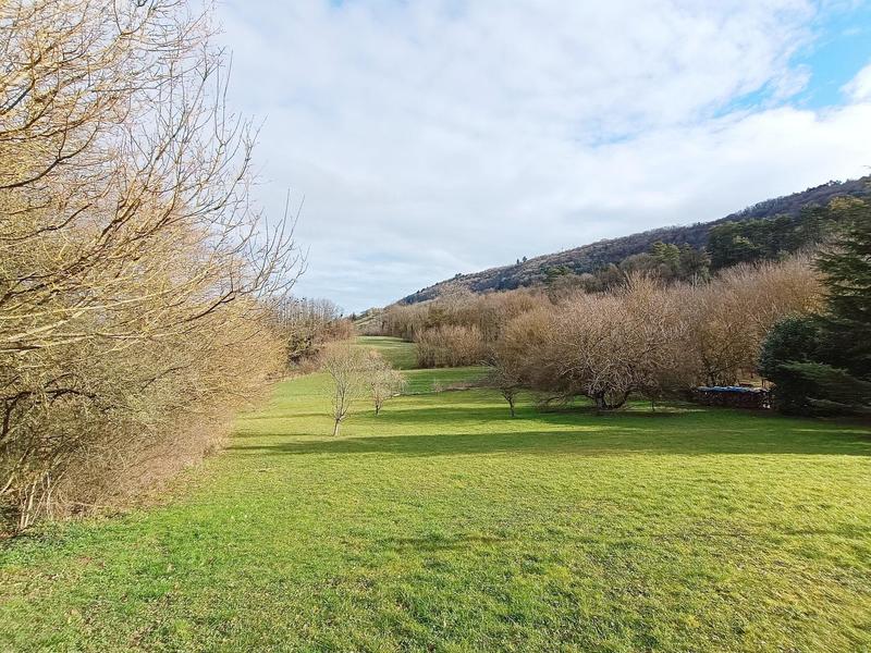 Maison - 250 m² - 8 pièces