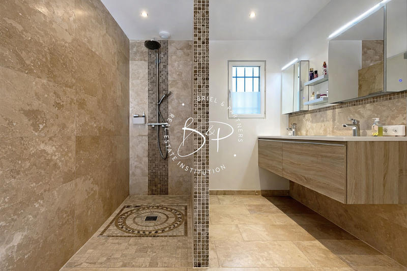 Maison - 149 m² - 5 pièces