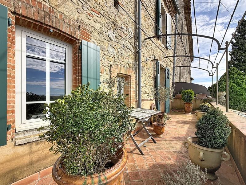 Maison traditionnelle - 177 m² - 5 pièces