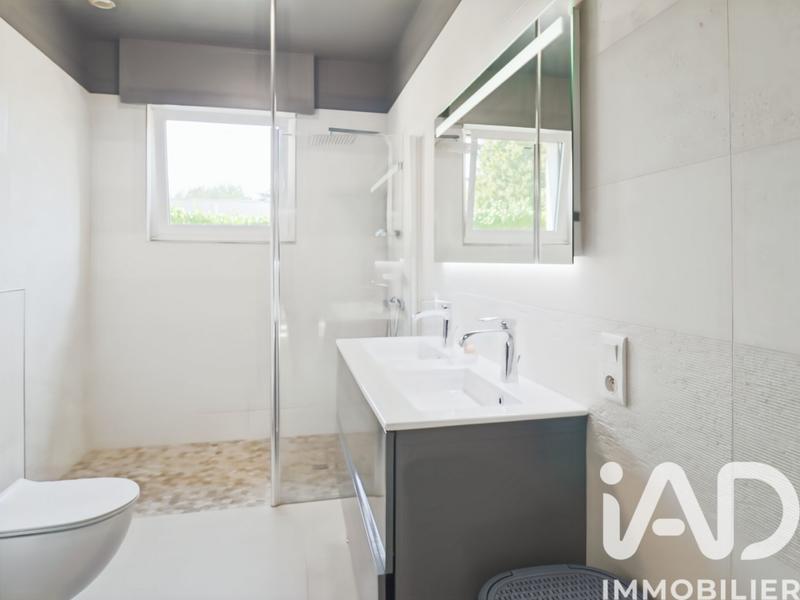 Maison - 202 m² - 5 pièces