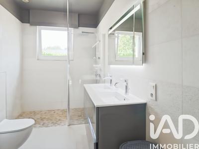 Maison - 202 m² - 5 pièces