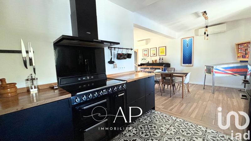 Maison - 181 m² - 7 pièces