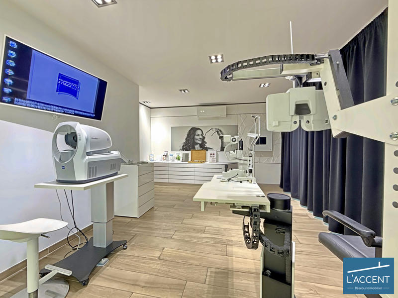 Local commercial - 200 m²