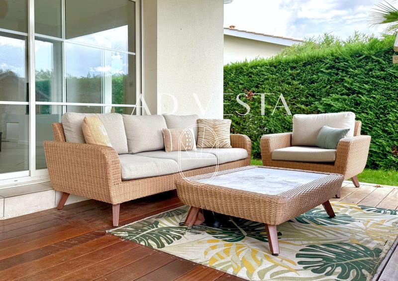 Maison - 166 m² - 6 pièces