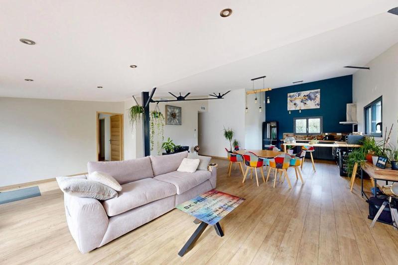 Maison - 140 m² - 6 pièces